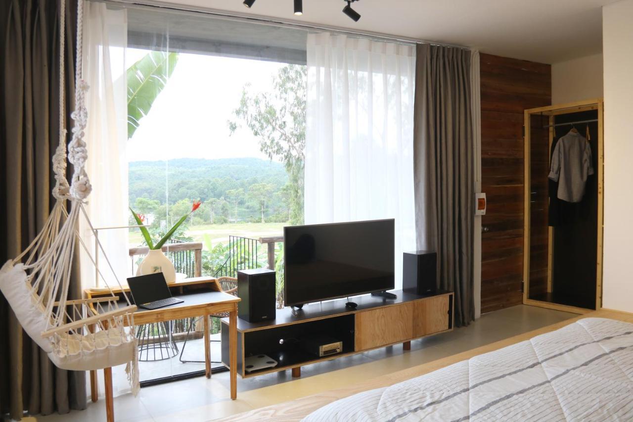 Double Room with Mountain View,964184563:JPEG